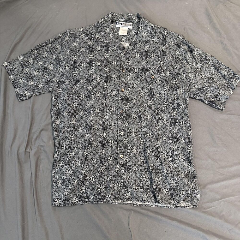 UNTIED Shirt Mens L Black Short Sleeve Geometric Button Up Rayon Casual